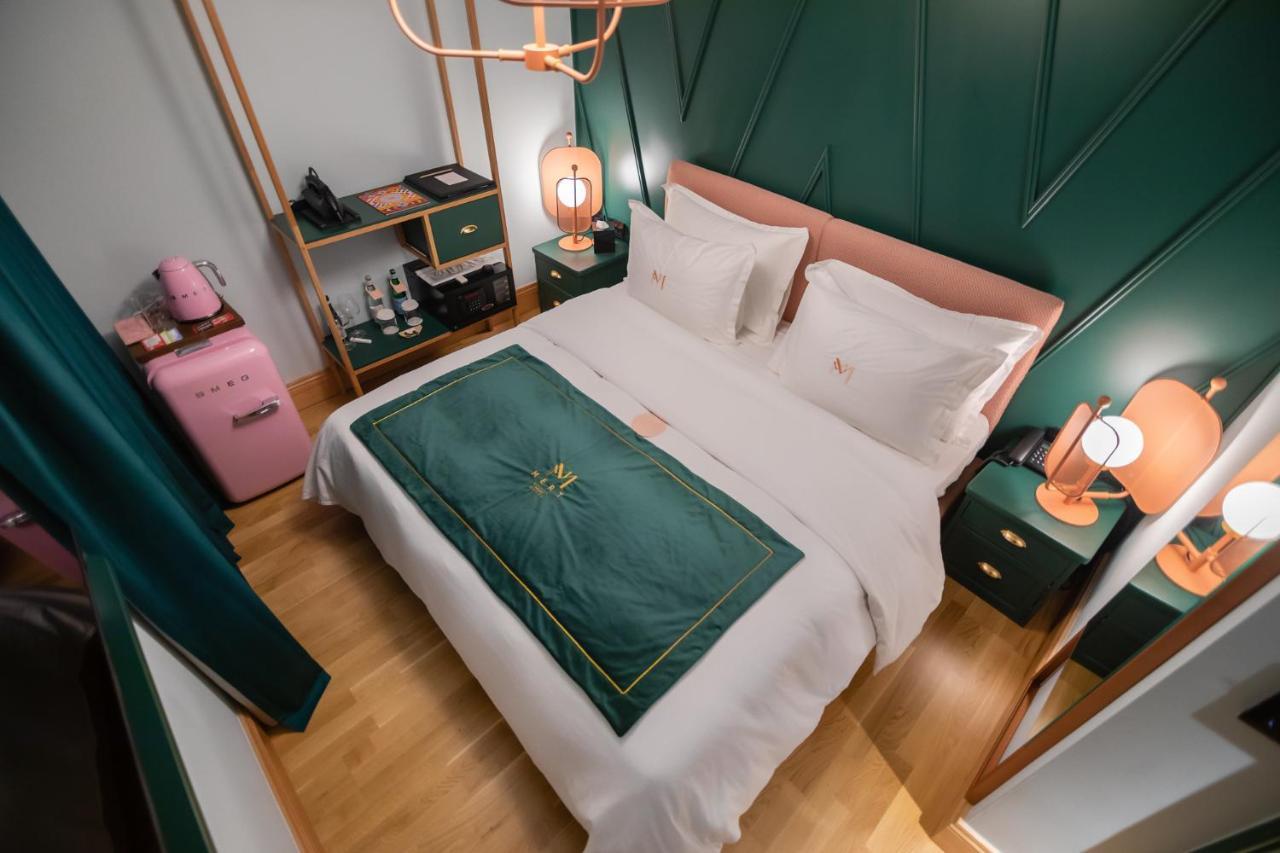Mert Boutique Hotel Korce Bagian luar foto