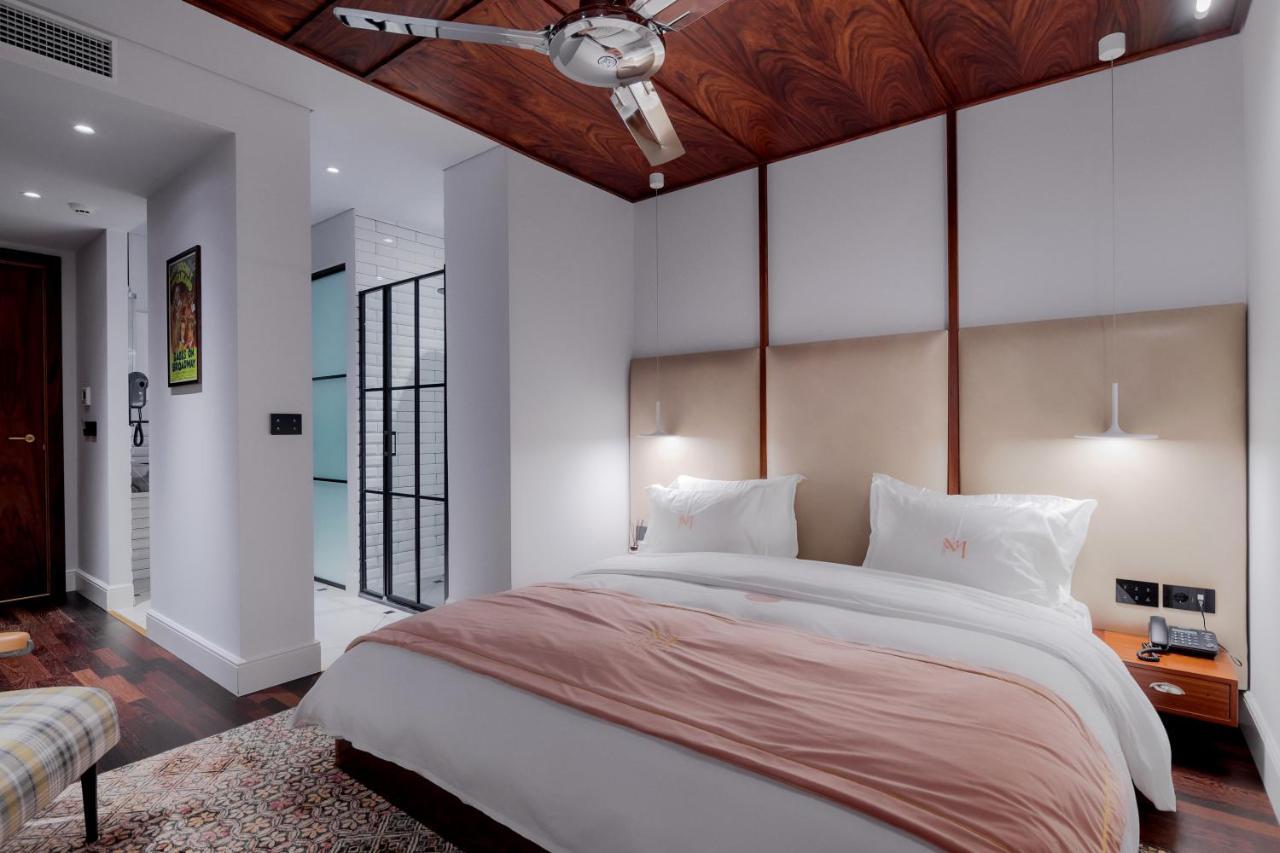 Mert Boutique Hotel Korce Bagian luar foto