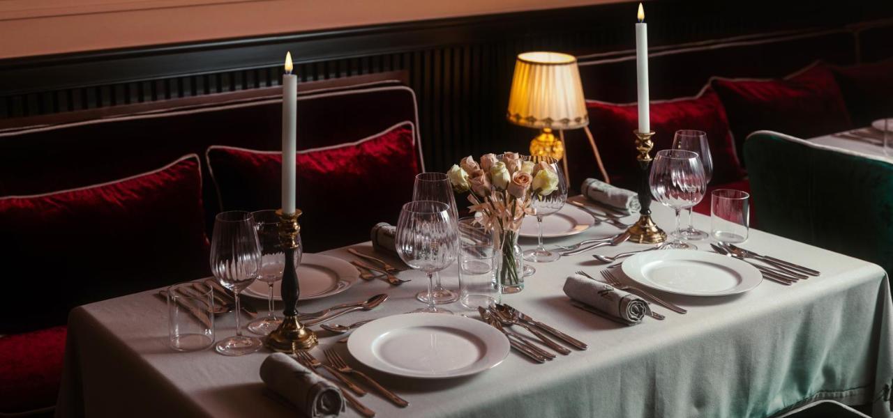 Mert Boutique Hotel Korce Bagian luar foto