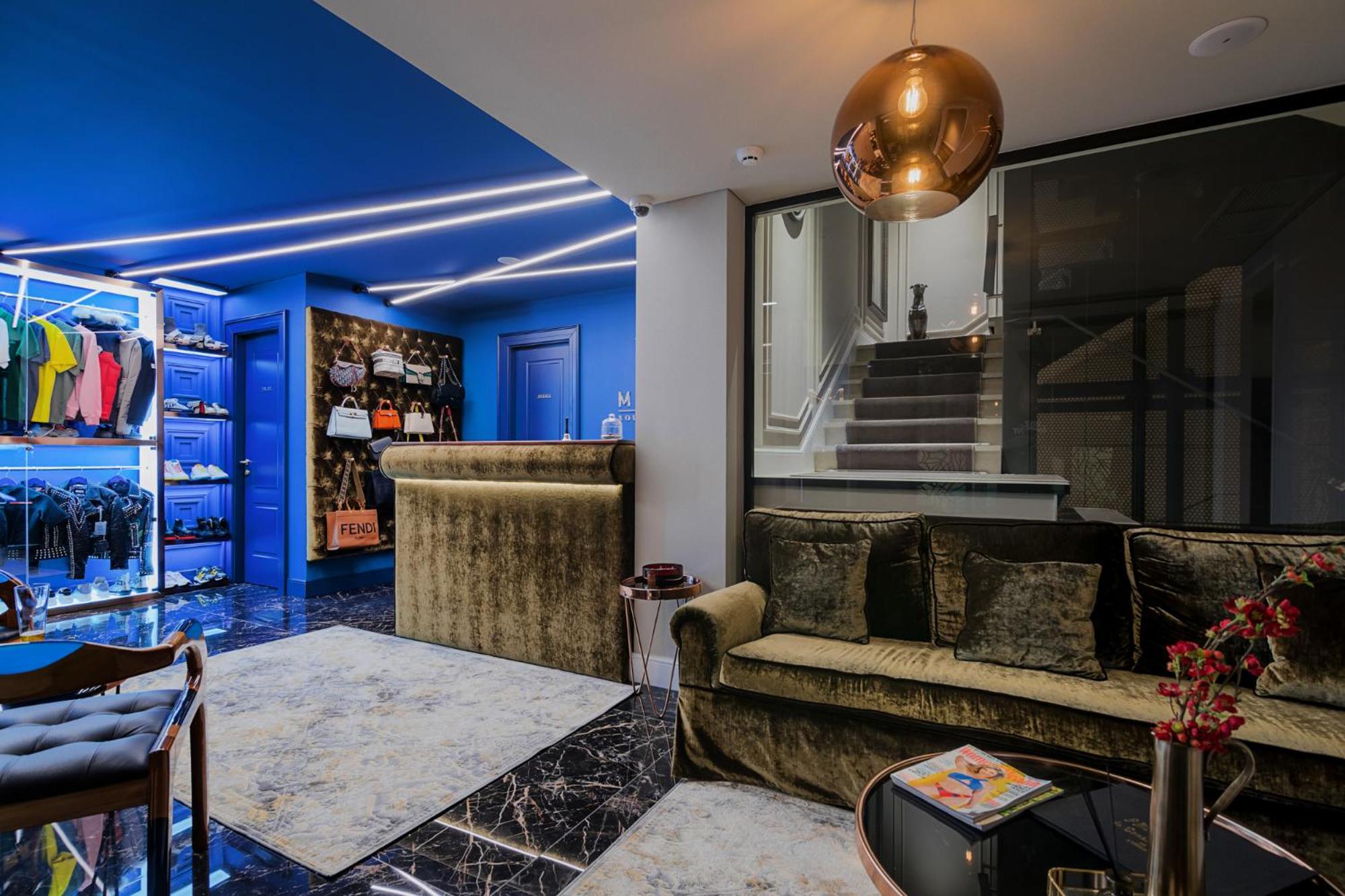 Mert Boutique Hotel Korce Bagian luar foto